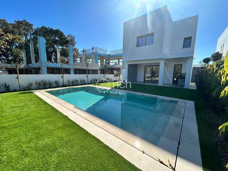 5 bedrooms Commercial property in Strovolos, Cyprus No. 19875