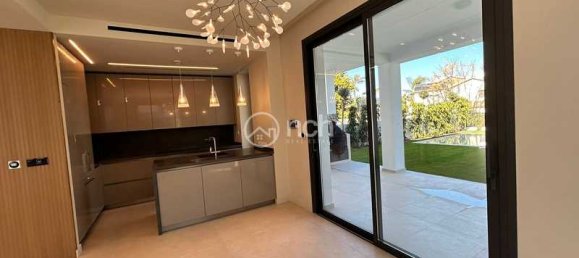 5 bedrooms Commercial property in Strovolos, Cyprus No. 19875 5