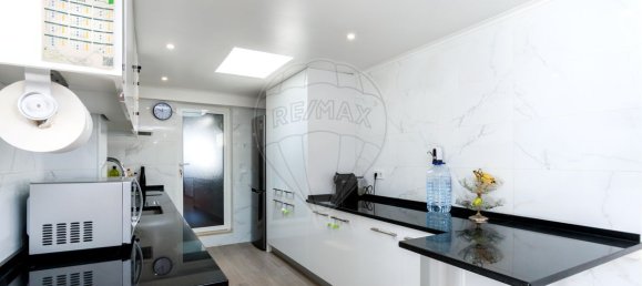 4 Schlafzimmer Haus in Corroios, Portugal, Nr. 173005 9