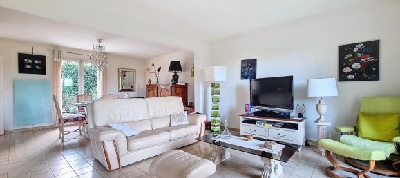 2 bedrooms House in Blere, France No. 54640 9