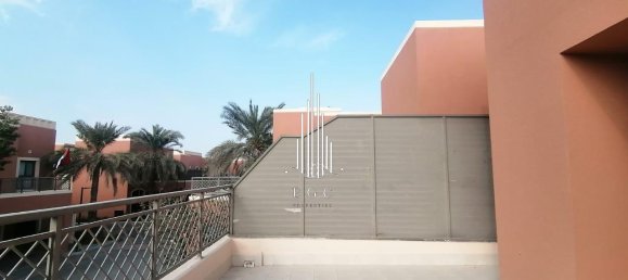 Вилла с 4 спальнями в Abu Dhabi Gate City, ОАЭ № 56140 24