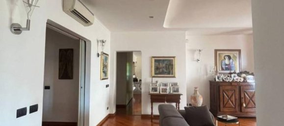 6 rooms Apartment in Genoa, Italy No. 17475 41
