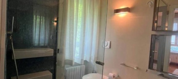 6 rooms Apartment in Genoa, Italy No. 17475 27