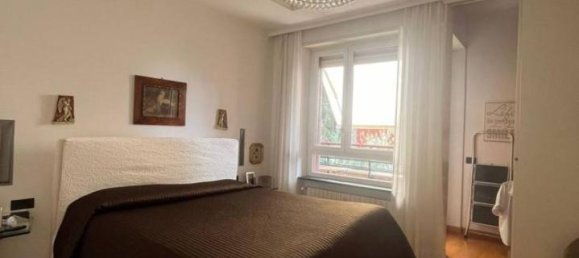 6 rooms Apartment in Genoa, Italy No. 17475 29