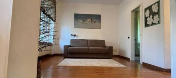 6 rooms Apartment in Genoa, Italy No. 17475 30