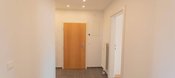 4-salle Appartement à Maria Enzersdorf, Austria No. 251614 2