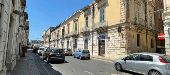 Коммерческая недвижимость с 99 комнатами в Сиракузы, Италия № 246574 9