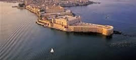 Коммерческая недвижимость с 99 комнатами в Сиракузы, Италия № 246574 12