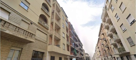 1 bedroom Apartment in Turin, Italy No. 10180 4