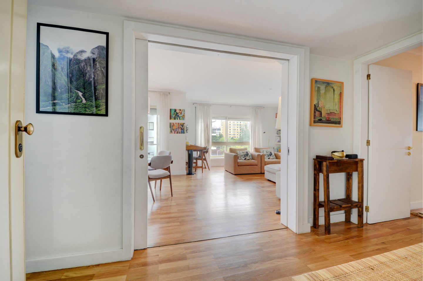 3 bedrooms Apartment in Porto, Portugal No. 191990