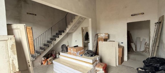 4 rooms Duplex in Florence, Italy No. 181980 31