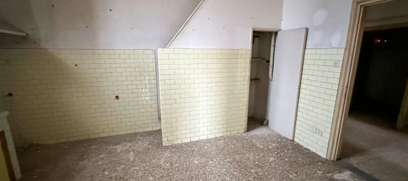 4 rooms Duplex in Florence, Italy No. 181980 16