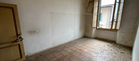 4 rooms Duplex in Florence, Italy No. 181980 21