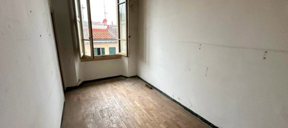 4 rooms Duplex in Florence, Italy No. 181980 23