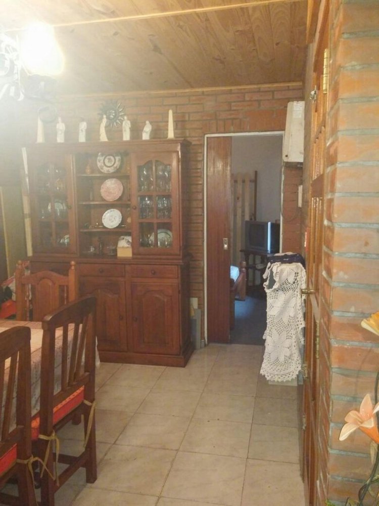 4 bedrooms House in Malvinas Argentinas, Argentina No. 15978