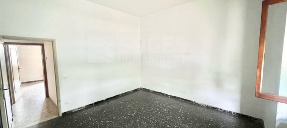 5 rooms Apartment in San Giovanni Valdarno, Italy No. 45315 4