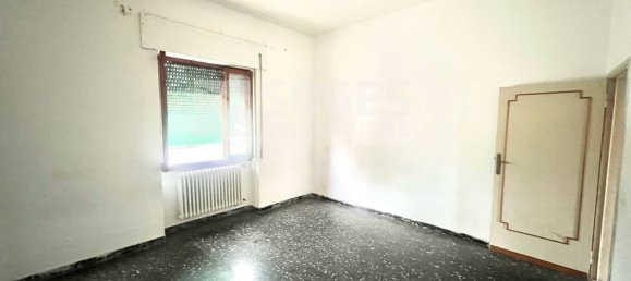 5 rooms Apartment in San Giovanni Valdarno, Italy No. 45315 3