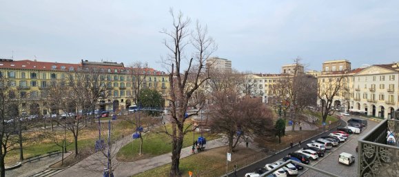 5 bedrooms Apartment in Turin, Italy No. 212628 10