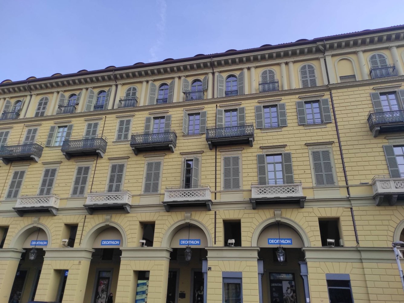 5 bedrooms Apartment in Turin, Italy No. 212628