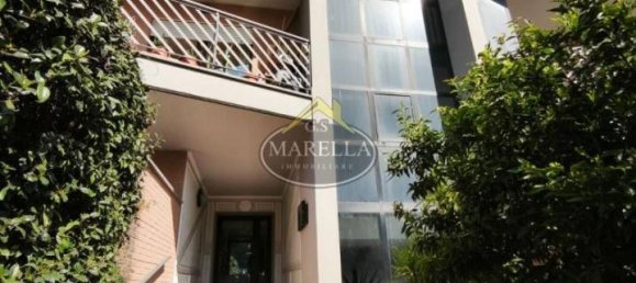 3 rooms Apartment in Rome, Italy No. 136593 5