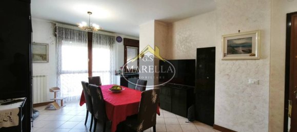 3 rooms Apartment in Rome, Italy No. 136593 11