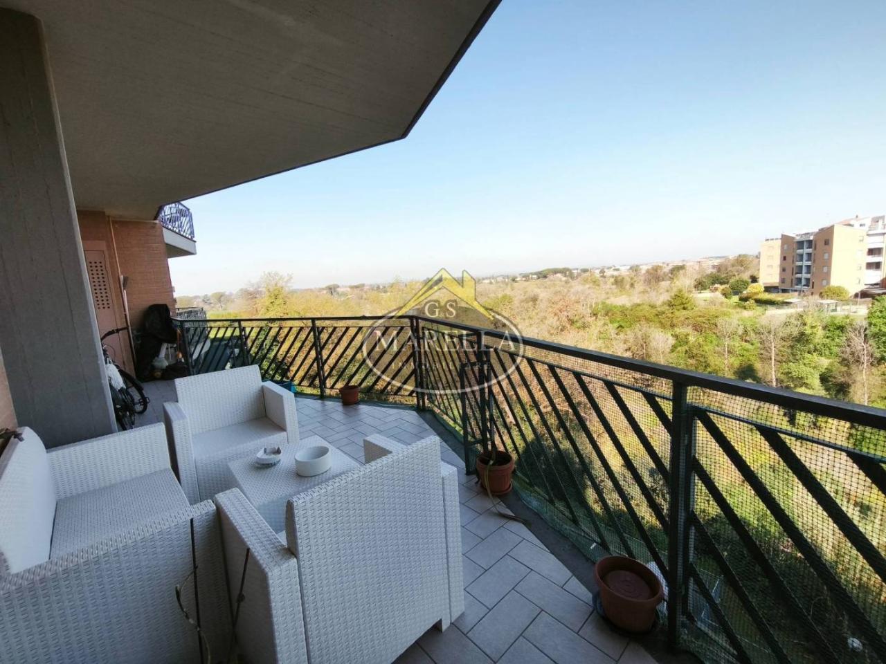 3 rooms Apartment in Rome, Italy No. 136593