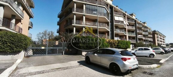 3 rooms Apartment in Rome, Italy No. 136593 3