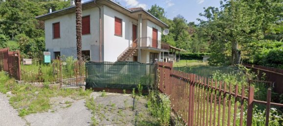 7 rooms Apartment in Vergiate, Italy No. 179952 13