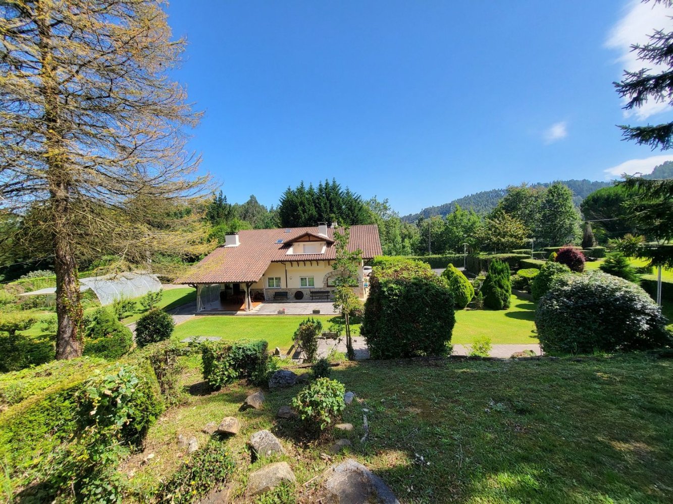 Дом с 4 спальнями в Страна Басков, Испания № 154490