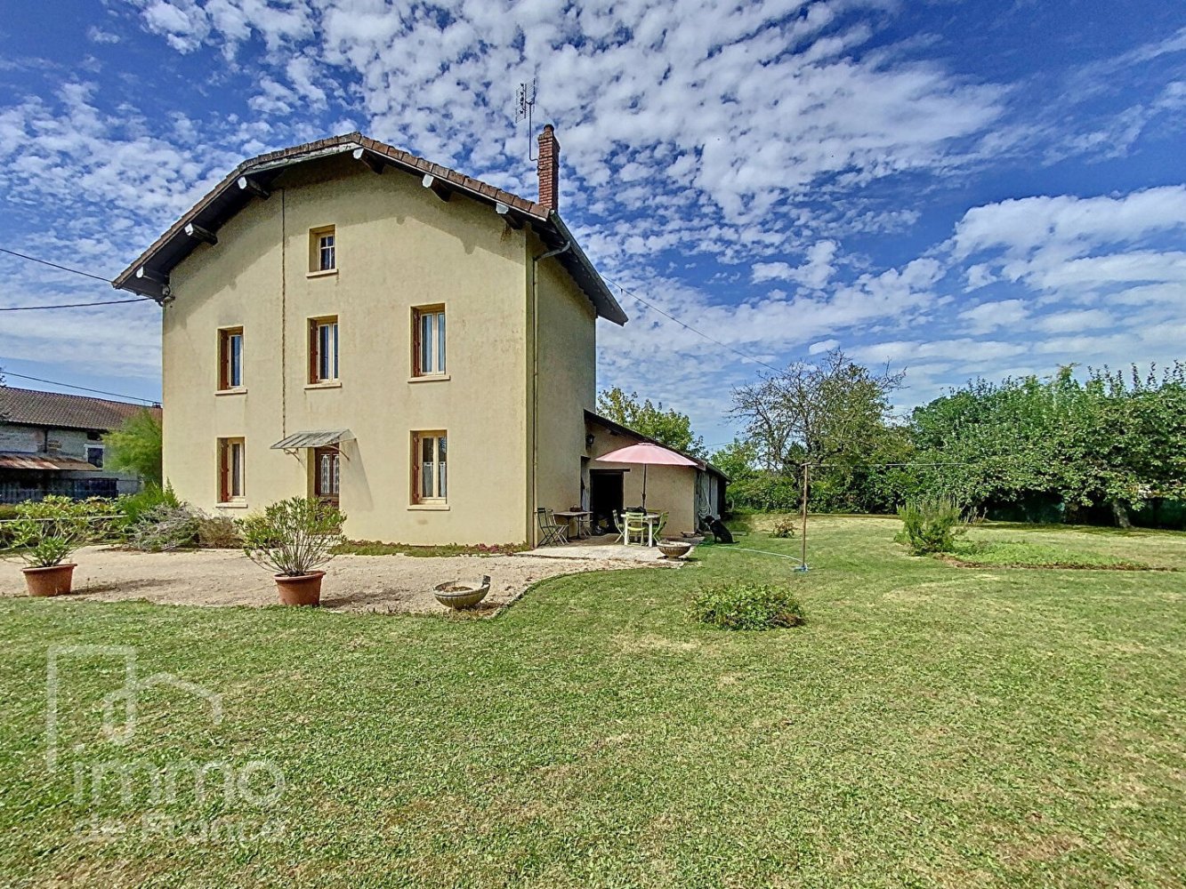 2 bedrooms Villa in Saint-Julien-sur-Reyssouze, France No. 114083