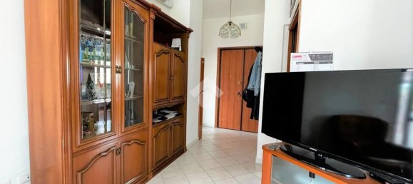 3 rooms Apartment in Empoli, Italy No. 308061 2