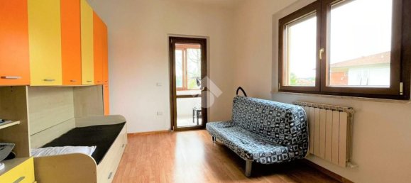 3 rooms Apartment in Empoli, Italy No. 308061 10