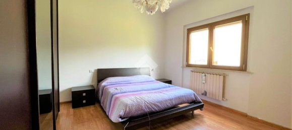 3 rooms Apartment in Empoli, Italy No. 308061 9