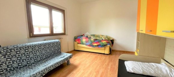 3 rooms Apartment in Empoli, Italy No. 308061 11