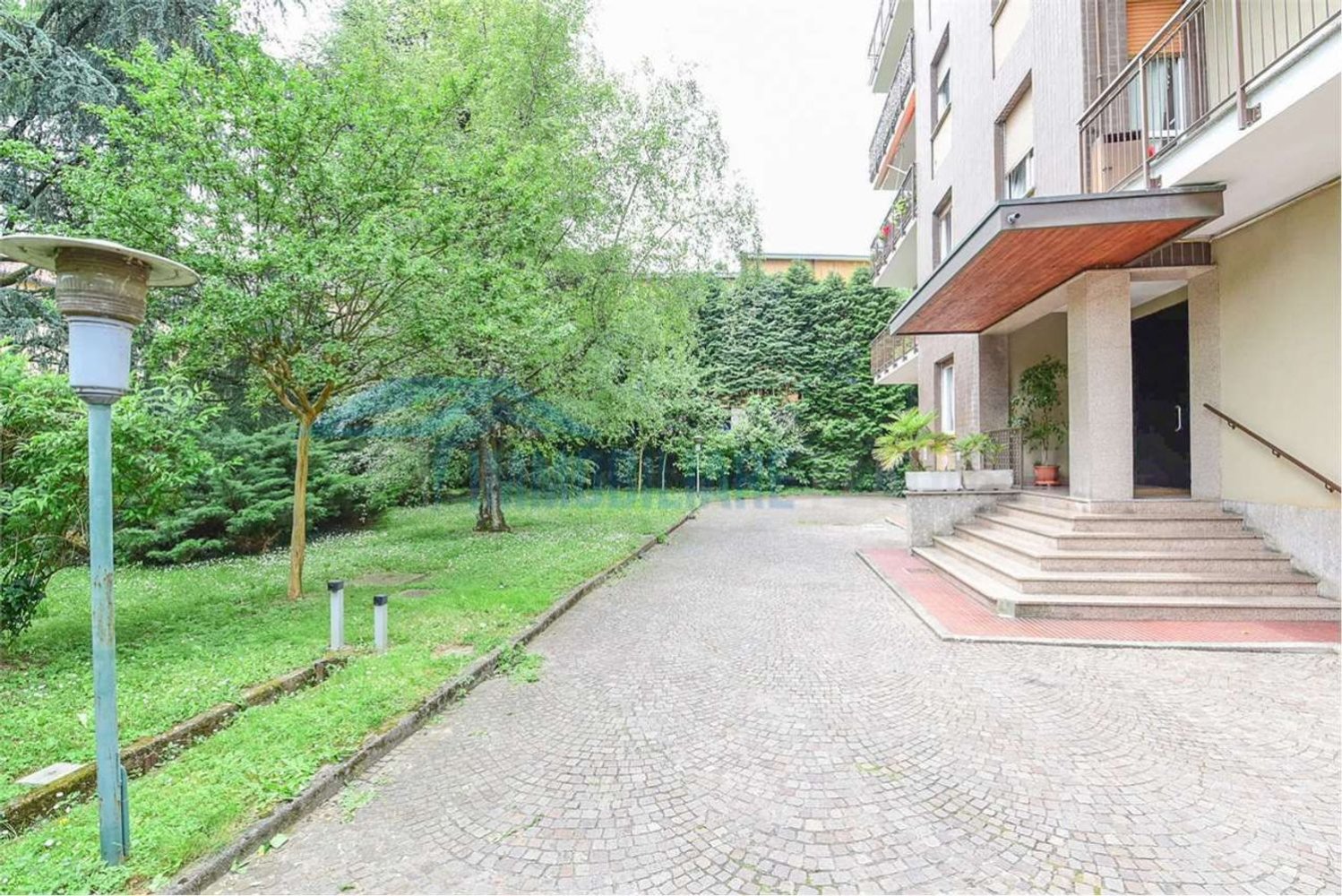 3غرفة شقة في Seveso, Italy رقم 334576