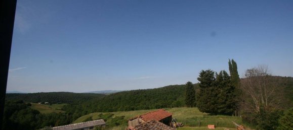 4 bedrooms House in Asciano, Italy No. 131764 10