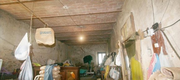 4 bedrooms House in Asciano, Italy No. 131764 27