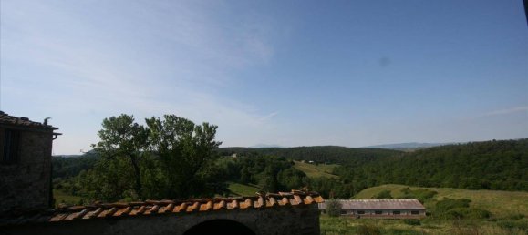 4 bedrooms House in Asciano, Italy No. 131764 9