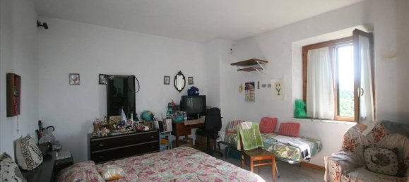 4 bedrooms House in Asciano, Italy No. 131764 17