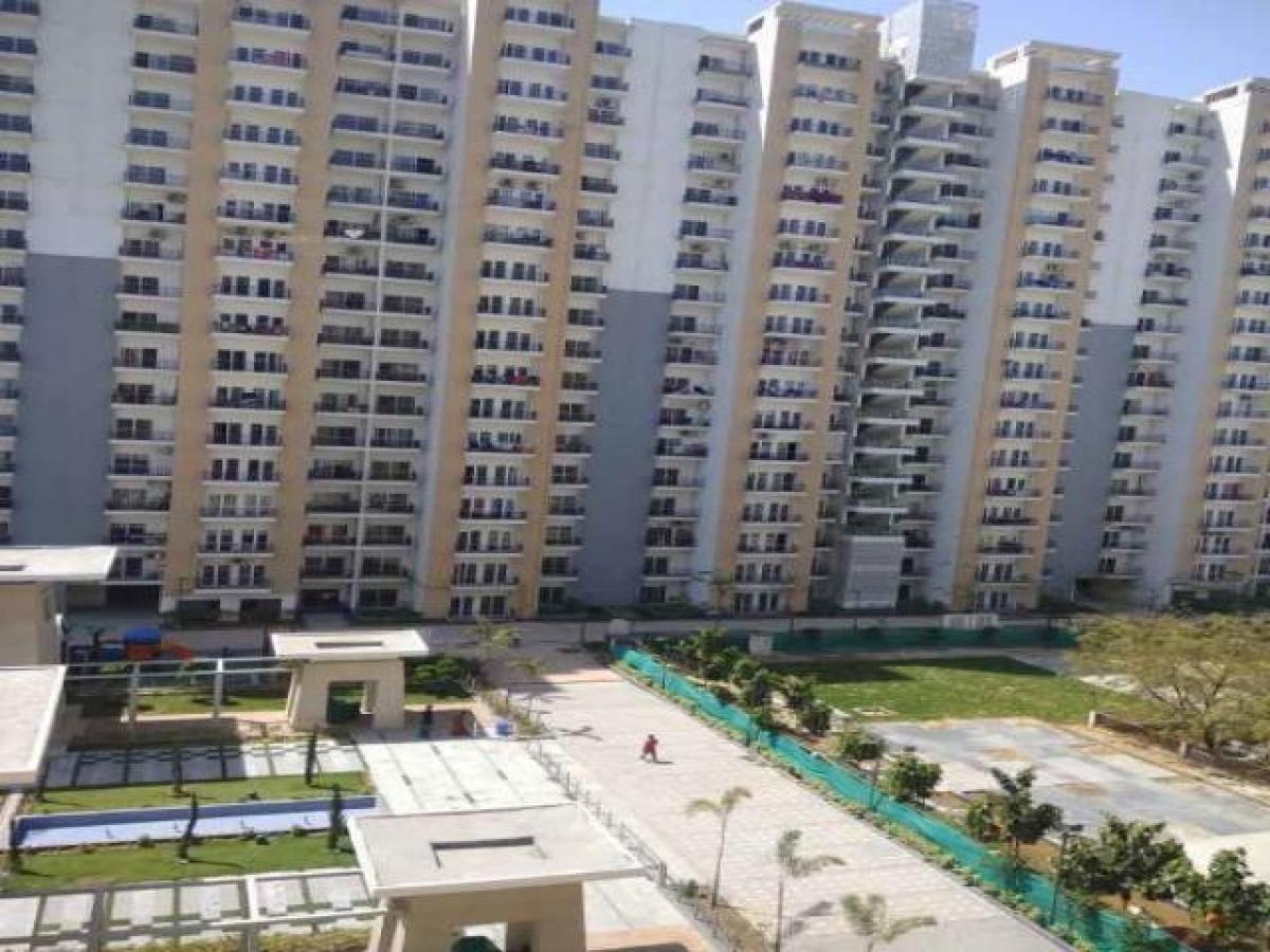 3 bedrooms House in Noida, India No. 9856