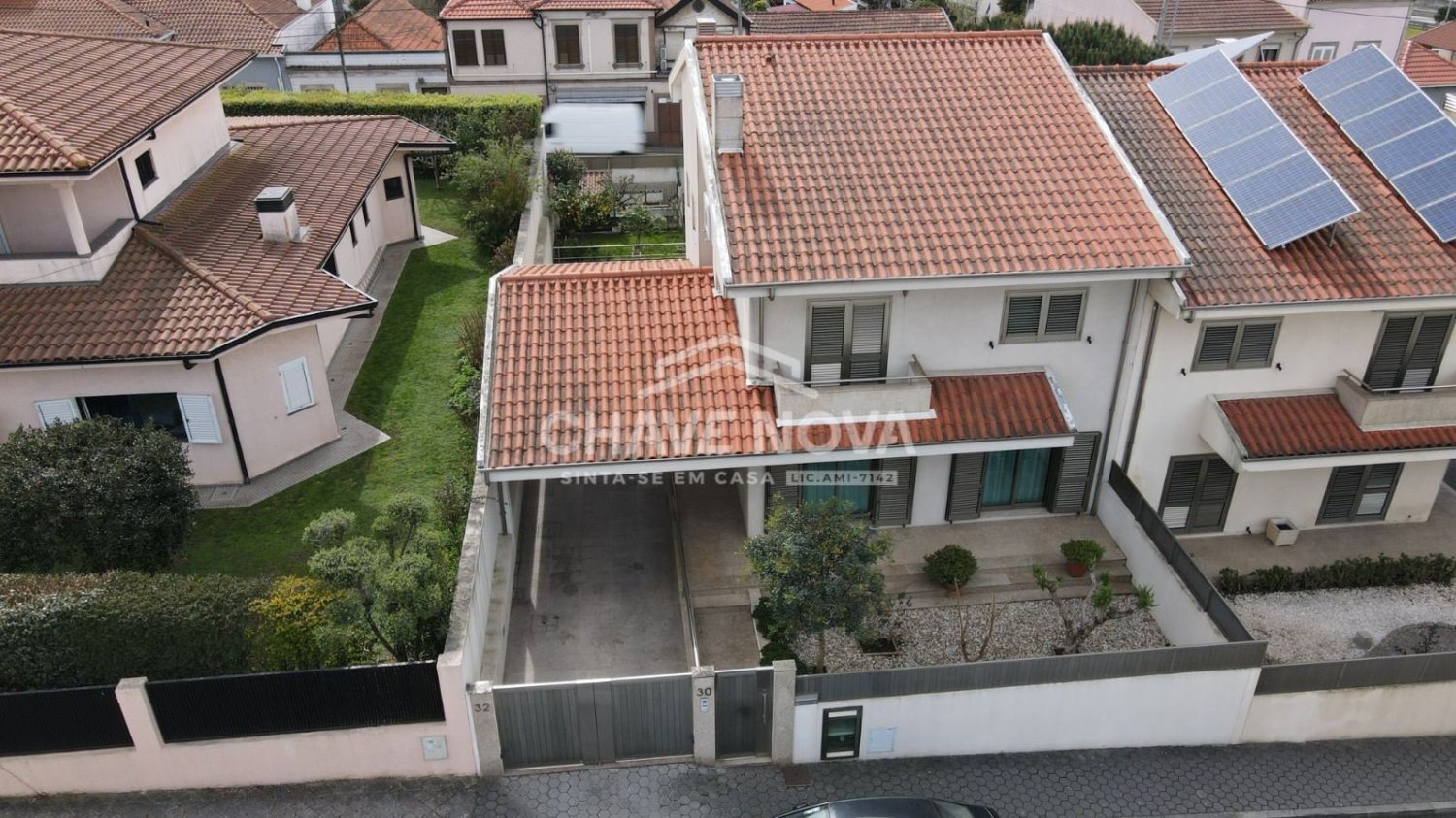 3 bedrooms Townhouse in Canelas, Portugal No. 324404