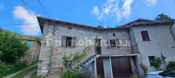 2 bedrooms House in Varsi, Italy No. 260851 2