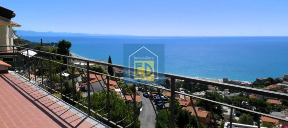 3 bedrooms Villa in Albissola Marina, Italy No. 320755 20