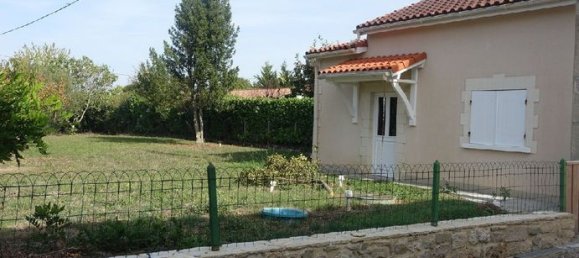 4 bedrooms House in Beaupuy, France No. 303823 2