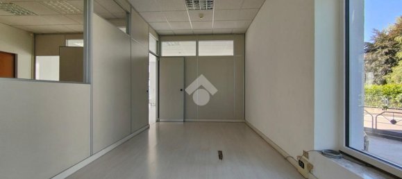 Gewerbliche Immobilie in Trento, Italy 210m², Nr. 288630 6