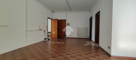 Gewerbliche Immobilie in Trento, Italy 210m², Nr. 288630 13