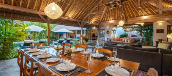 3 bedrooms Villa in Seminyak, Indonesia No. 3293 2