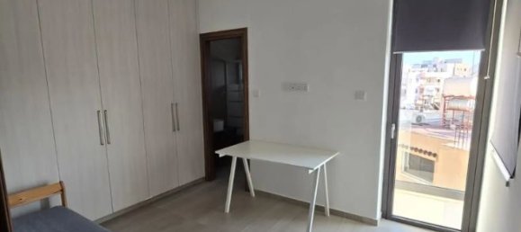 2 chambres Appartement à Larnaca, Cyprus No. 26124 4