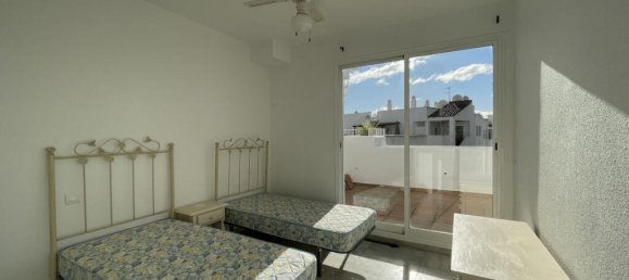 Ático de 3 dormitorios en Estepona, Spain No. 185276 8