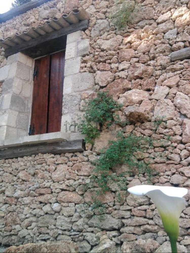 Дом с 7 комнатами в Лечче, Италия № 268666